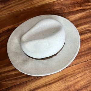 Gorgeous free people hat!
